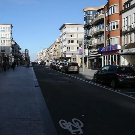 Karin * Oostduinkerke